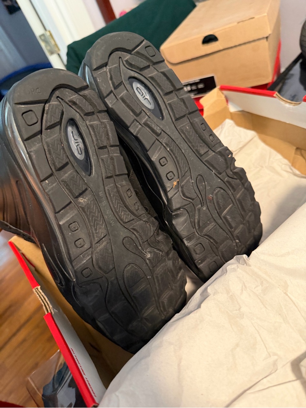 Nike Air Bakin Posite Black - Picture 6 of 7